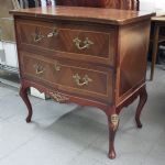 1011 2577 CHEST OF DRAWERS